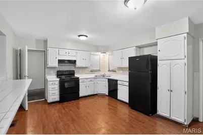1048 Wylin Court, Saint Louis, MO 63135 - Photo 7