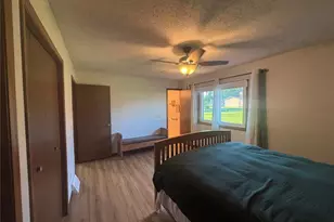 107 Charles St, Shelbina, MO 63468 - Photo 13