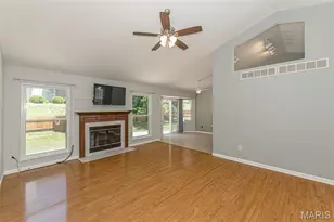 1600 Summerpoint Dr, Fenton, MO 63026 - Photo 9
