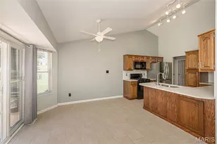 1600 Summerpoint Dr, Fenton, MO 63026 - Photo 13