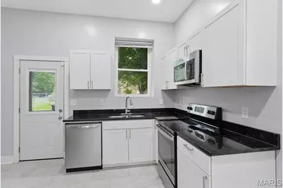 8321 Minnesota Avenue, Saint Louis, MO 63111 - Photo 7