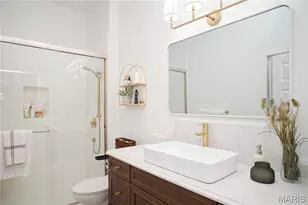 1915 S 12th St, Saint Louis, MO 63104 - Photo 27