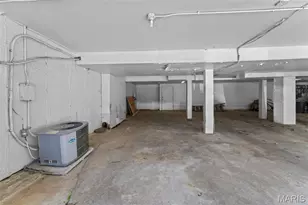13485 Coliseum Dr, Chesterfield, MO 63017 - Photo 17