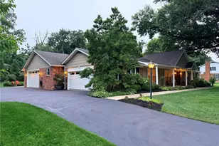12312 Borcherding Ln, Des Peres, MO 63131 - Photo 5