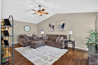 30 Hunting Manor Drive, Saint Charles, MO 63303 - Photo 9