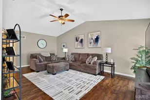 30 Hunting Manor Dr, Saint Charles, MO 63303 - Photo 9