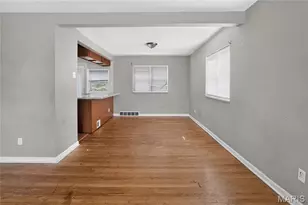8643 Belcrest Ln, Saint John, MO 63114 - Photo 9