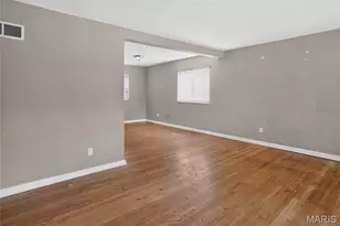 8643 Belcrest Ln, Saint John, MO 63114 - Photo 5