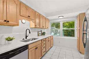 63 Turf Ct, Webster Groves, MO 63119 - Photo 11