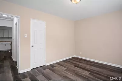 735 Dammert Avenue, Bella Villa, MO 63125 - Photo 15