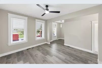 4319 Eichelberger Street, Saint Louis, MO 63116 - Photo 9