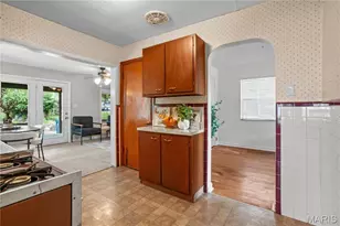 1053 Chelsea Ave, Glendale, MO 63122 - Photo 7