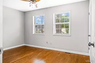 9137 N Swan Cir, Saint Louis, MO 63144 - Photo 11