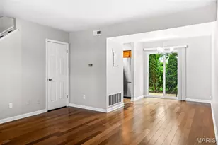 9137 N Swan Cir, Saint Louis, MO 63144 - Photo 5
