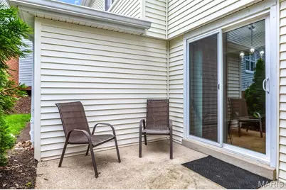 9137 North Swan Circle, Saint Louis, MO 63144 - Photo 15