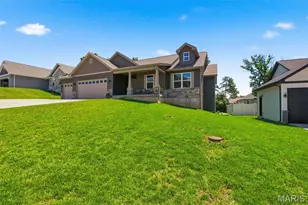 512 Hickory Knoll Dr, Troy, MO 63379 - Photo 3