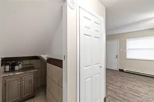 7473 Hazelcrest Dr, Hazelwood, MO 63042 - Photo 13