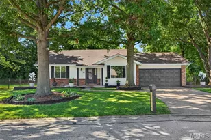 26 Dorchester Ct, Saint Peters, MO 63376 - Photo 1