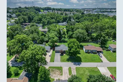 18 Twin Oaks Drive, Saint Charles, MO 63303 - Photo 49