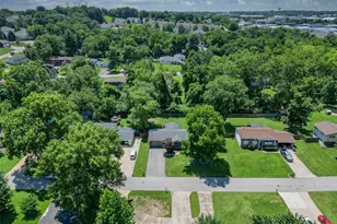 18 Twin Oaks Dr, Saint Charles, MO 63303 - Photo 49