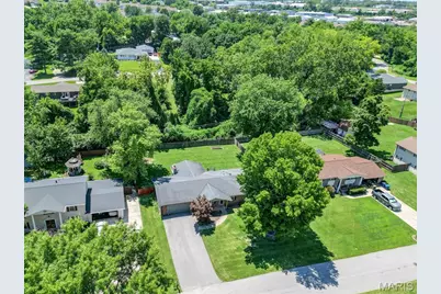 18 Twin Oaks Drive, Saint Charles, MO 63303 - Photo 47