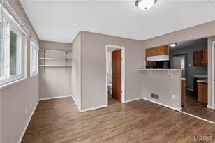 1027 Renshaw Dr, Ferguson, MO 63135 - Photo 15