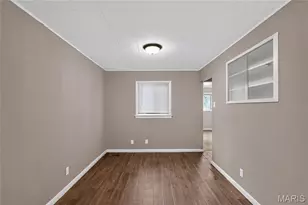 1027 Renshaw Dr, Ferguson, MO 63135 - Photo 5