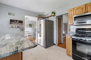 9968 Doerste Ct, Saint Louis, MO 63123 - Photo 15