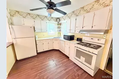 7012 N Hanley Road, Hazelwood, MO 63042 - Photo 5