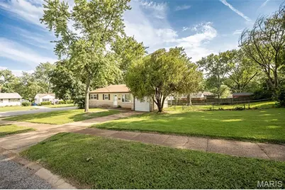 1115 Forestwood Drive, Ferguson, MO 63135 - Photo 3