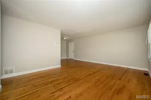 1115 Forestwood Dr, Ferguson, MO 63135 - Photo 5