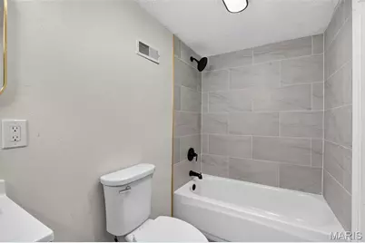 2075 Barcelona Drive, Florissant, MO 63033 - Photo 31