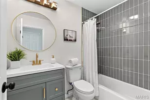 2075 Barcelona Dr, Florissant, MO 63033 - Photo 25