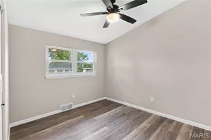 2395 Hummingbird Dr, Florissant, MO 63033 - Photo 17