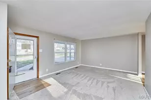 3204 Bristol Hall Dr, Bridgeton, MO 63044 - Photo 5