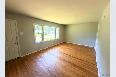 170 Ruth Drive, Florissant, MO 63031 - Photo 5