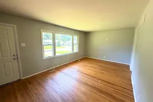 170 Ruth Dr, Florissant, MO 63031 - Photo 5