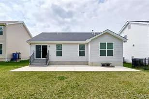 133 Day Lily Ln, Wentzville, MO 63385 - Photo 31
