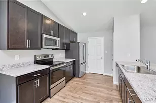 133 Day Lily Ln, Wentzville, MO 63385 - Photo 7