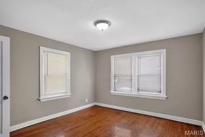 127 S Hartnett Avenue, Ferguson, MO 63135 - Photo 15