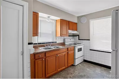 127 S Hartnett Avenue, Ferguson, MO 63135 - Photo 11
