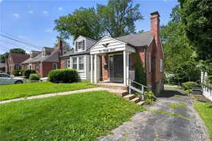 127 S Hartnett Ave, Ferguson, MO 63135 - Photo 1