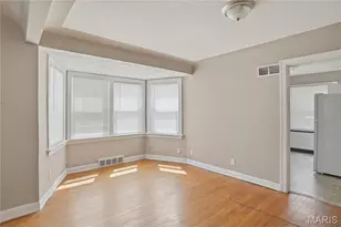 127 S Hartnett Ave, Ferguson, MO 63135 - Photo 9