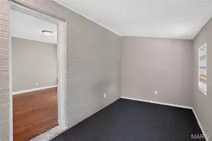 127 S Hartnett Ave, Ferguson, MO 63135 - Photo 17