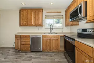 17 Oak Knoll Dr, Saint Peters, MO 63376 - Photo 11