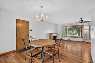 7 Wayne St, Saint Charles, MO 63301 - Photo 11