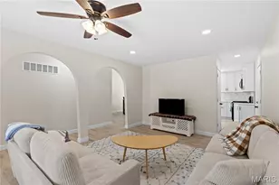 274 Cedar Village Ct, Ballwin, MO 63021 - Photo 7