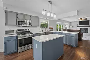 1260 Old Stone Dr, O'Fallon, MO 63368 - Photo 9