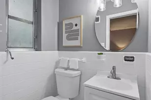 8605 Mayflower Ct, University City, MO 63132 - Photo 17