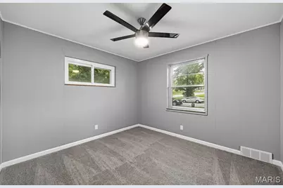 8605 Mayflower Court, University City, MO 63132 - Photo 11